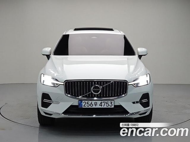 Volvo XC60 T8 Ultra Bright — пробег 9 062 км — фото 2 из 5