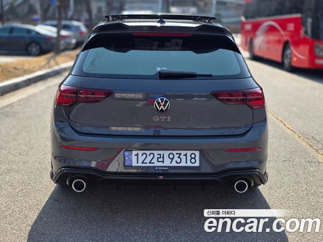 Volkswagen Golf 2.0 GTI — пробег 6 400 км — фото 3 из 5