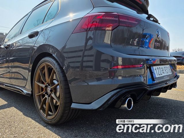 Volkswagen Golf 2.0 GTI — пробег 6 400 км — фото 4 из 5