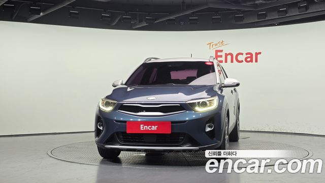 Kia Stonic из Кореи Encar