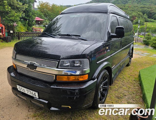 Chevrolet Express Van 6.0 — пробег 150 000 км — фото 1 из 5