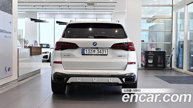 BMW X5 xDrive 50e M Sport — пробег 55 419 км — фото 3 из 5