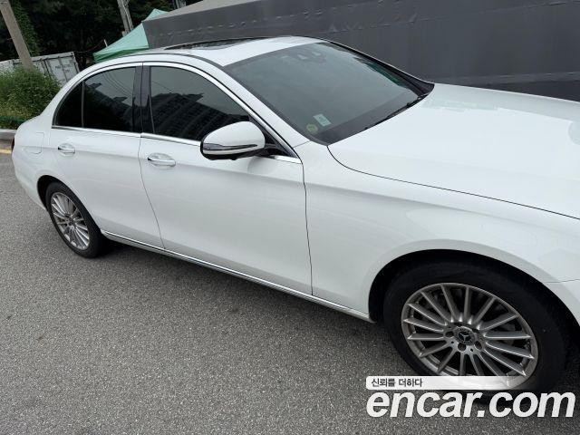Mercedes-Benz E-Class E220d 4MATIC Exclusive — пробег 27 237 км — фото 2 из 5