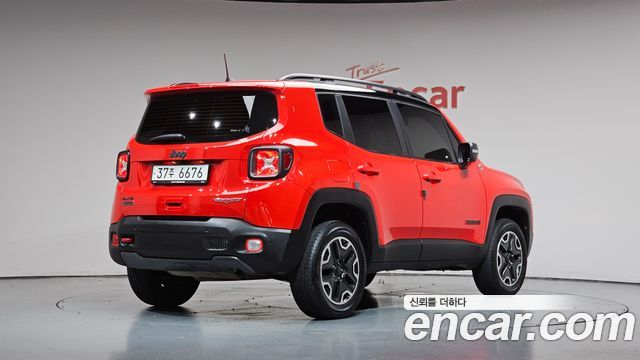 Jeep Renegade 2.0 Diesel Tailhawk AWD — пробег 68 335 км — фото 2 из 5