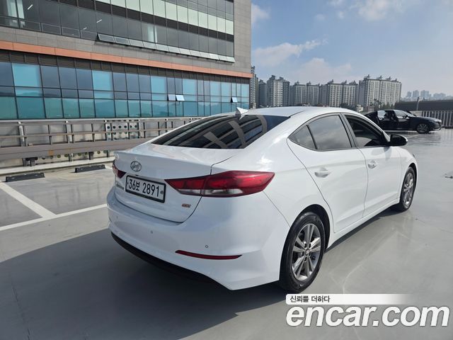 Hyundai AVANTE 1.6 GDI Smart Special — пробег 94 000 км — фото 4 из 5