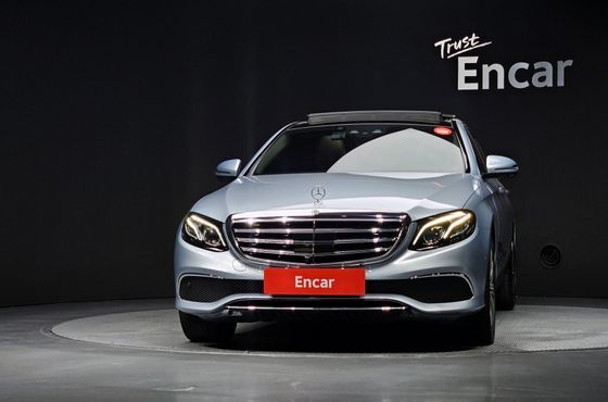 Mercedes-Benz E-Class E400 4MATIC Exclusive — пробег 69 535 км — фото 3 из 5