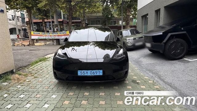 Tesla Model Y Long Range AWD — пробег 25 356 км — фото 3 из 5