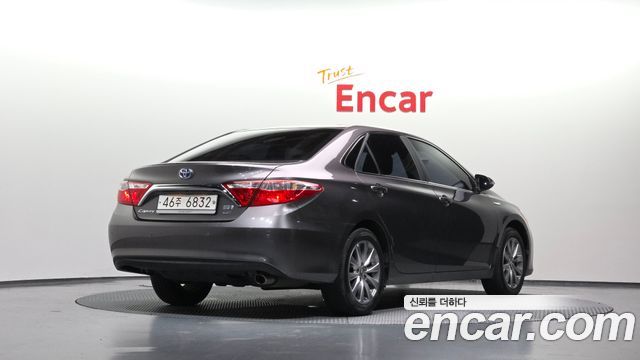 Toyota Camry Hybrid LE — пробег 23 273 км — фото 2 из 5