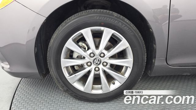 Toyota Camry Hybrid LE — пробег 23 273 км — фото 5 из 5