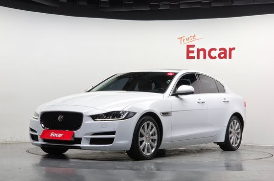 Jaguar XE 20d Prestige — пробег 94 244 км — фото 1 из 5