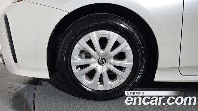 Toyota Prius из Кореи Encar