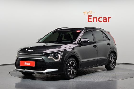 Kia Niro Prestige — пробег 15 179 км — фото 1 из 5