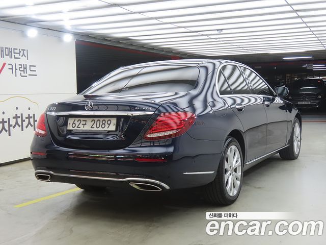 Mercedes-Benz E-Class из Кореи Encar