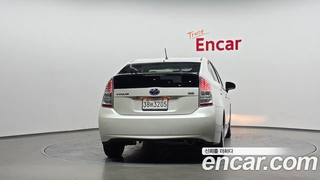 Toyota Prius из Кореи Encar