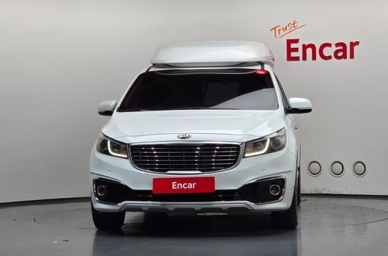 Kia Carnival 9-seater Hi-Limousine Prestige — пробег 109 093 км — фото 3 из 5