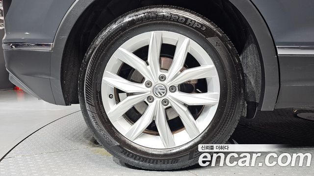 Volkswagen Tiguan 2.0 TDI Premium — пробег 84 556 км — фото 5 из 5
