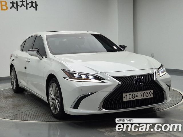 Lexus ES Executive — пробег 67 102 км — фото 1 из 5