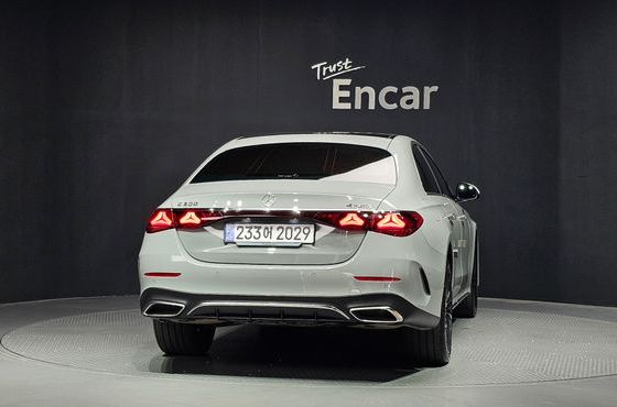 Mercedes-Benz E-Class E300 4MATIC AMG Line Premiere Special — пробег 79 167 км — фото 4 из 5