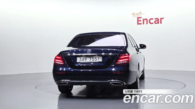 Mercedes-Benz E-Class из Кореи Encar
