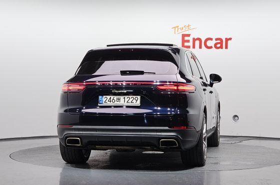 Porsche Cayenne 3.0 E-Hybrid — пробег 75 949 км — фото 4 из 5