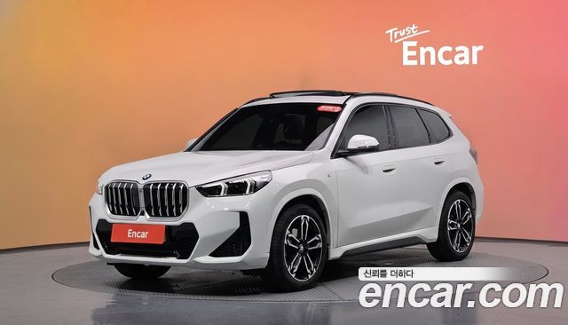 BMW X1 xDrive 20i M Sport — пробег 26 688 км — фото 1 из 5
