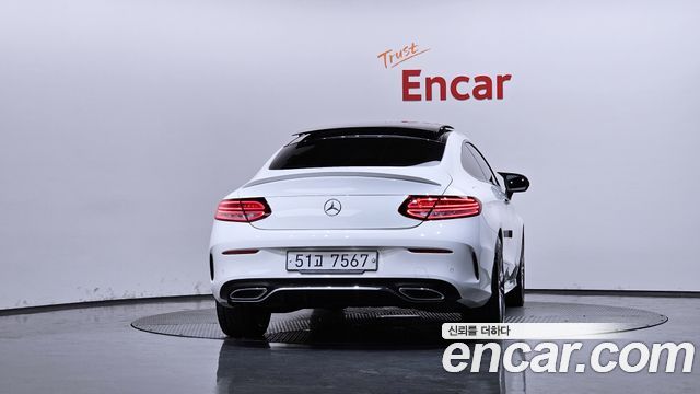 Mercedes-Benz C-Class C220 d 4MATIC Coupe — пробег 70 352 км — фото 4 из 5