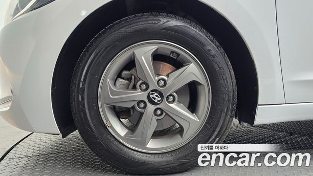 Hyundai AVANTE 1.6 e-VGT SMART — пробег 125 591 км — фото 5 из 5
