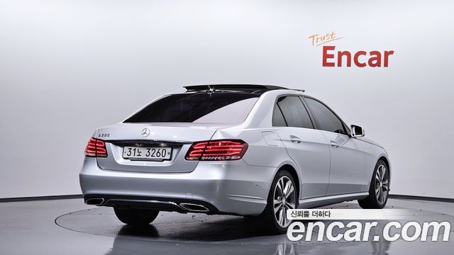 Mercedes-Benz E-Class из Кореи Encar