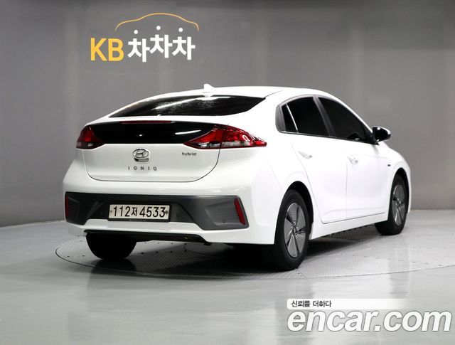 Hyundai Ioniq 1.6 HEV I — пробег 44 627 км — фото 3 из 5