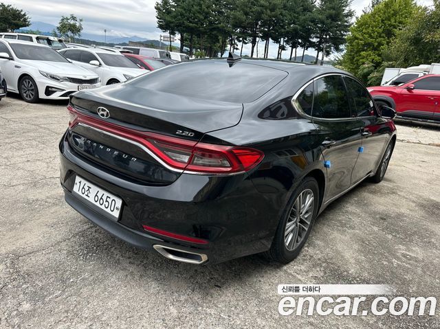 Hyundai Grandeur 2.2 Diesel Premium — пробег 43 976 км — фото 2 из 5