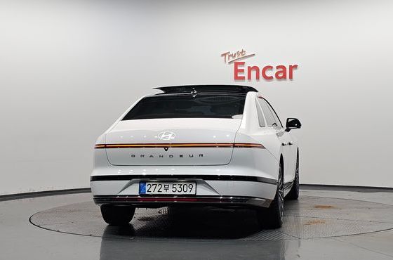 Hyundai Grandeur Calligraphy — пробег 6 473 км — фото 4 из 5