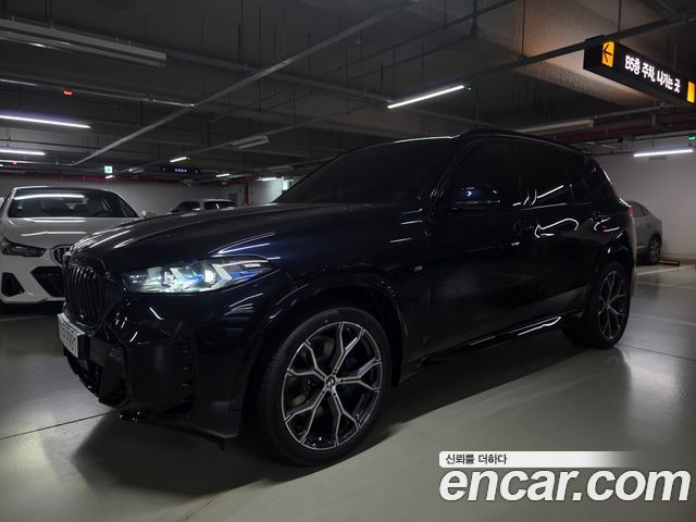 BMW X5 xDrive 40i M Sport — пробег 1 365 км — фото 1 из 5