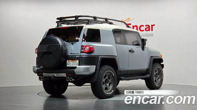 Toyota FJ Cruiser 4WD V6 — пробег 141 642 км — фото 2 из 5
