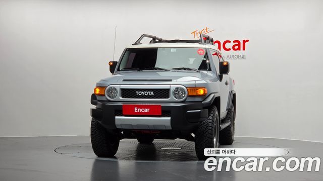 Toyota FJ Cruiser 4WD V6 — пробег 141 642 км — фото 3 из 5