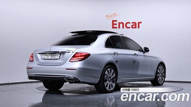 Mercedes-Benz E-Class из Кореи Encar