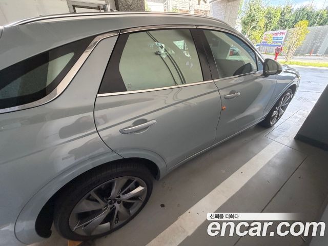 Genesis GV70 2.5T Gasoline AWD — пробег 4 485 км — фото 2 из 5