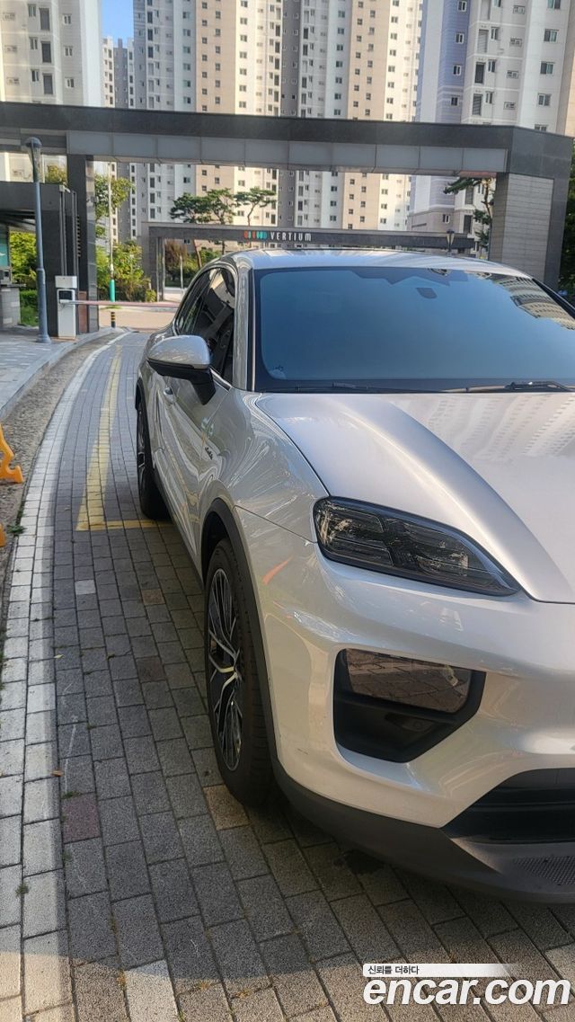 Porsche Macan 4S — пробег 25 000 км — фото 2 из 5