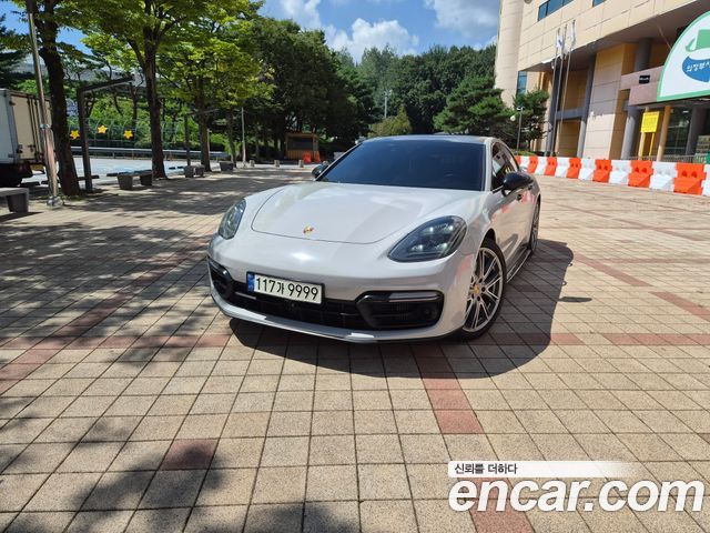 Porsche Panamera 4.0 GTS — пробег 76 000 км — фото 1 из 5
