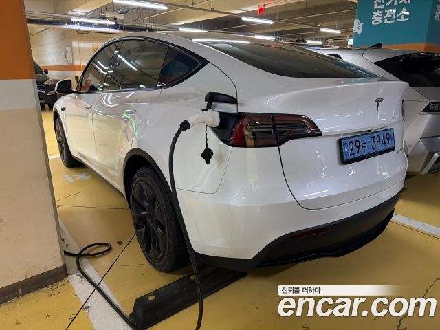 Tesla Model Y Long Range AWD — пробег 35 961 км — фото 3 из 5