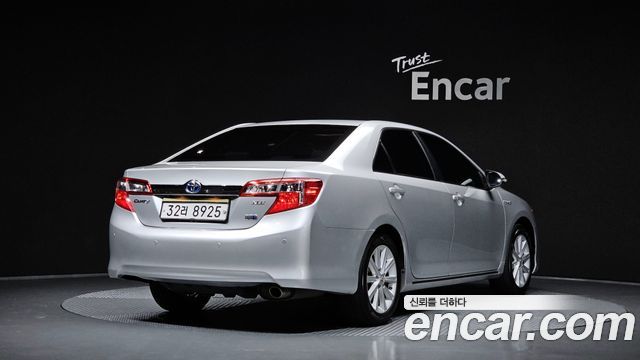 Toyota Camry Hybrid XLE — пробег 138 901 км — фото 2 из 5