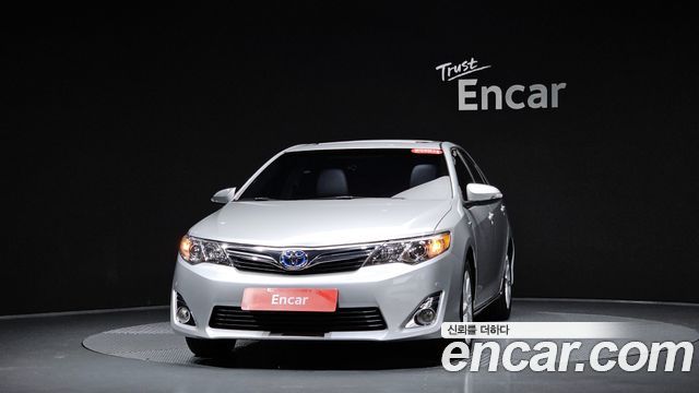 Toyota Camry Hybrid XLE — пробег 138 901 км — фото 3 из 5
