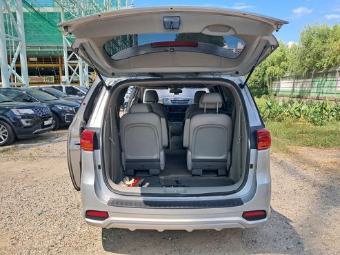 Kia Carnival 9-Seater Luxury — пробег 23 918 км — фото 2 из 5
