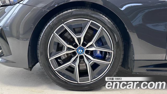 BMW i5 eDrive 40 M Sport — пробег 47 503 км — фото 5 из 5