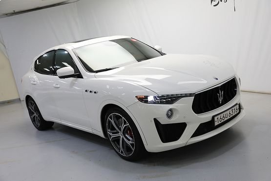 Maserati Levante 3.8 GTS AWD — пробег 59 935 км — фото 1 из 5