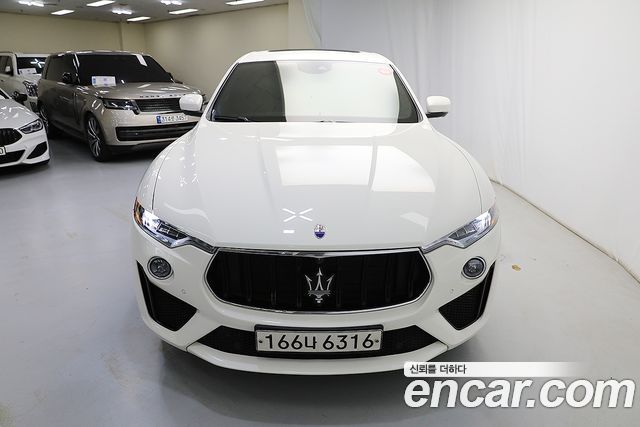 Maserati Levante из Кореи Encar