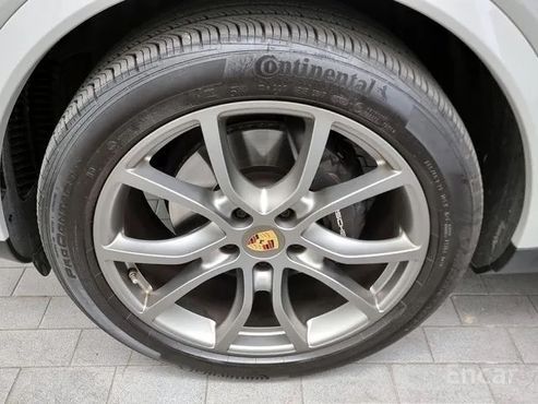 Porsche Cayenne 3.0 E-HYBRID PLATINUM EDITION — пробег 33 500 км — фото 5 из 5
