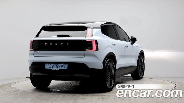 Volvo EX30 Performance Ultra — пробег 4 620 км — фото 2 из 5