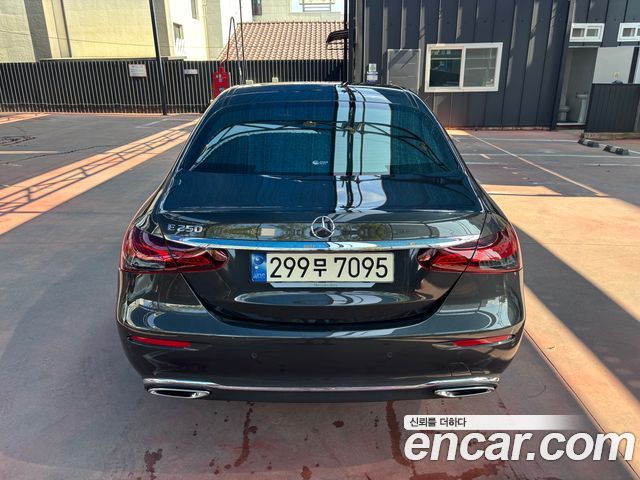 Mercedes-Benz E-Class из Кореи Encar