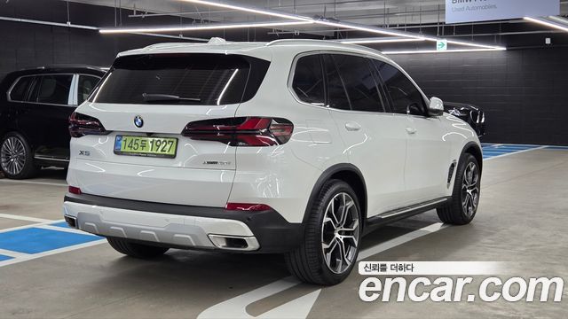 BMW X5 xDrive 40i xLine — пробег 11 250 км — фото 2 из 5