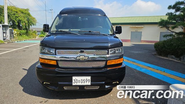 Chevrolet Express Van 6.0 — пробег 42 300 км — фото 3 из 5